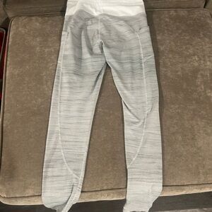 Zella Women's Gray and White Leggings